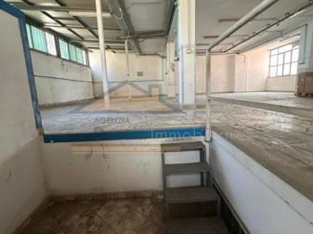 Capannone in affitto a Giugliano In Campania, Campania