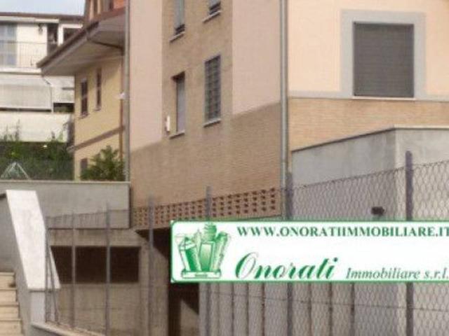 Capannone in affitto a Guidonia Montecelio, Roma Capitale