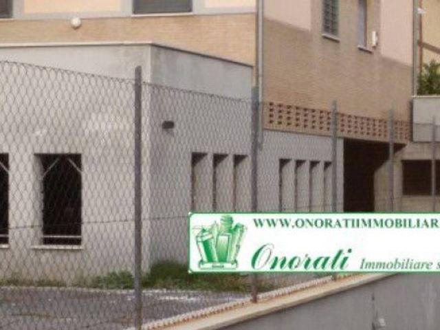 Capannone in affitto a Guidonia Montecelio, Roma Capitale