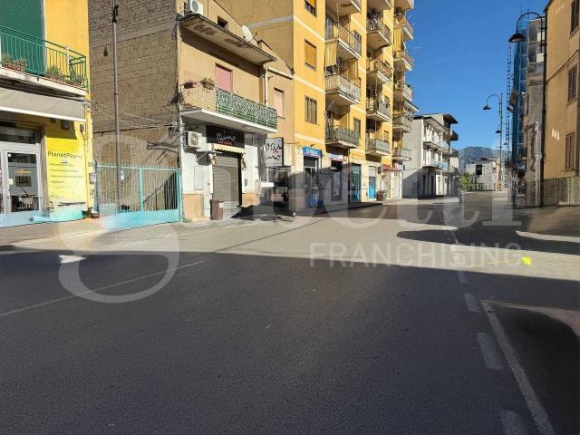 Capannone in affitto a Cicalesi, Nocera Inferiore