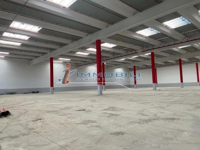 Capannone in affitto a Novate Milanese, Lombardia