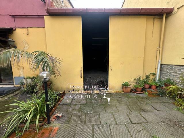 Capannone in affitto a Viareggio, Toscana