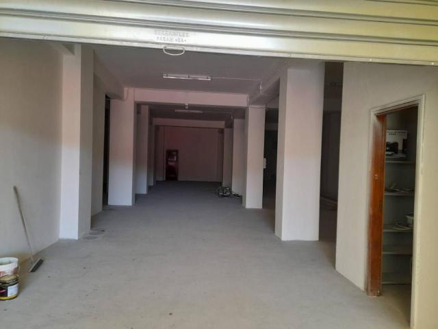 Capannone in vendita a Acerra, Campania