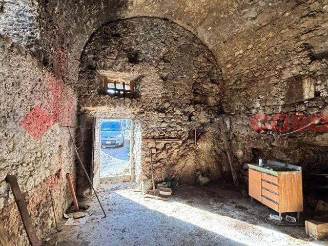 Capannone in vendita a Centro storico, Alatri
