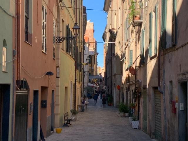 Capannone in vendita a Albenga, Liguria