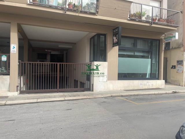 Capannone in vendita a Puglia, Barletta-andria-trani