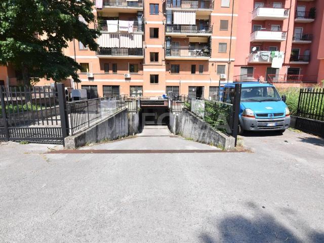 Capannone in vendita a Atripalda, Campania