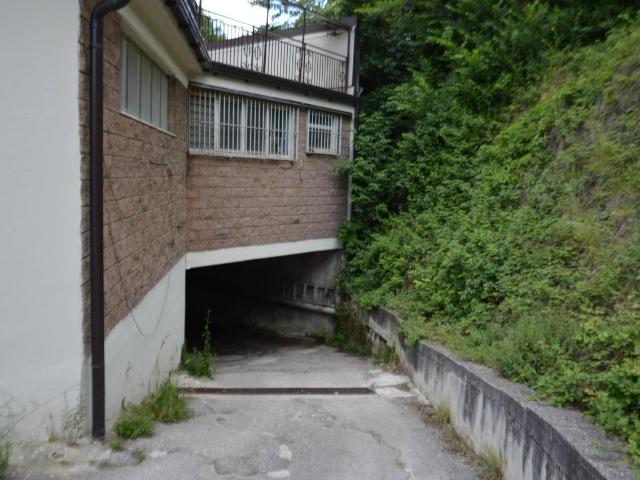 Capannone in vendita a Atripalda, Campania