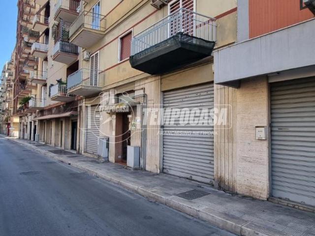 Capannone in vendita a Municipio 1, Puglia