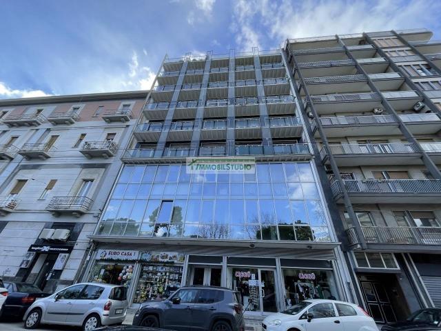 Capannone in vendita a Libertà, Bari