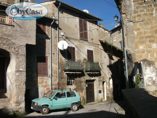 Capannone in vendita a Bassano Romano, Lazio