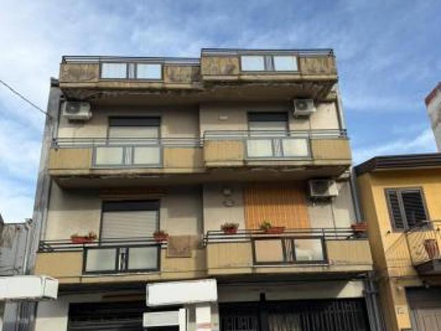 Capannone in vendita a Belpasso, Sicilia