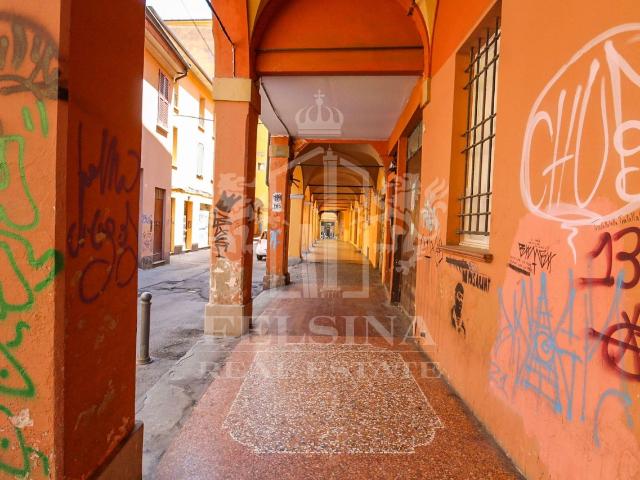 Capannone in vendita a Santo Stefano, Bologna