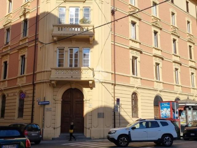 Capannone in vendita a Porto-Saragozza, Bologna