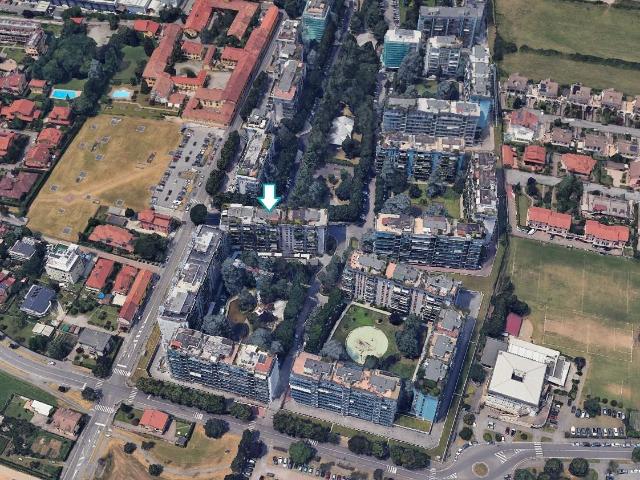 Locale Commerciale in vendita a Brugherio, Lombardia