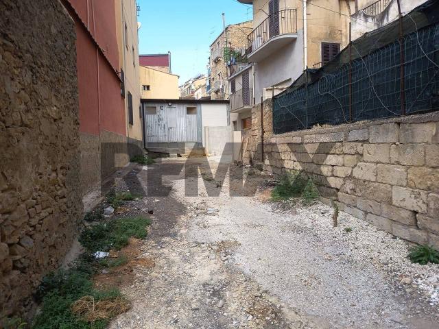 Capannone in vendita a Canalotto, Caltagirone