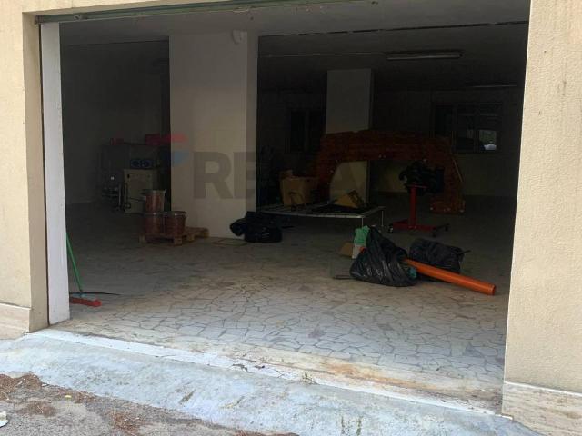 Capannone in vendita a Caltanissetta, Sicilia