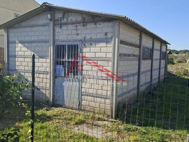 Capannone in vendita a Garzella, Cascina