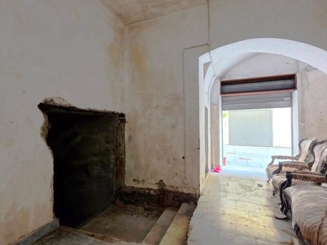 Capannone in vendita a Centro Storico, Caserta