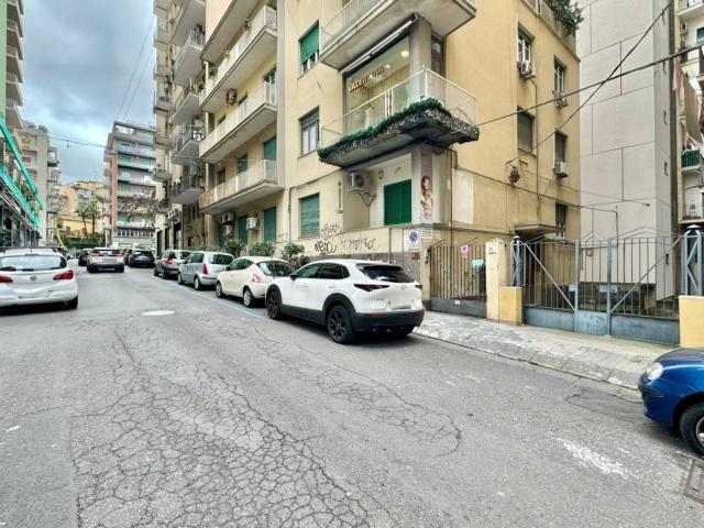Capannone in vendita a Picanello-Ognina-Barriera-Canalicchio, Catania