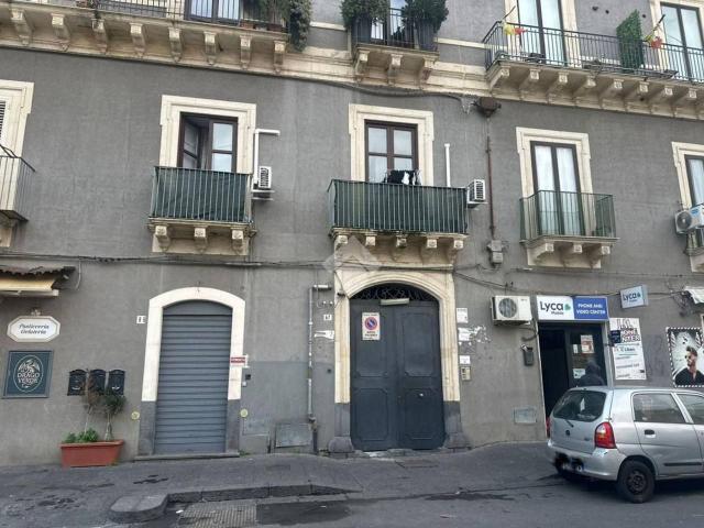 Capannone in vendita a Centro storico, Catania