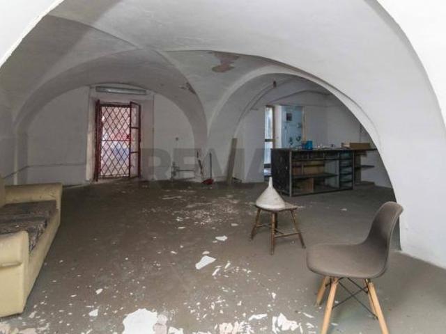 Capannone in vendita a Centro storico, Catania