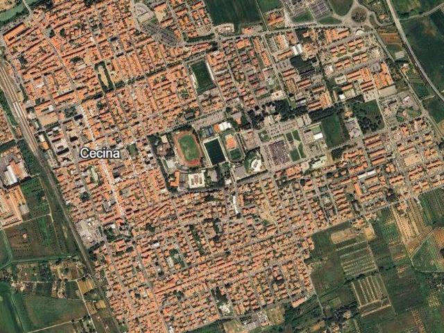 Capannone in vendita a Cecina, Toscana