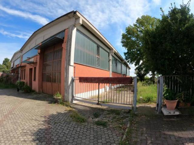 Capannone in vendita a Piemonte, Novara