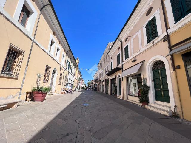 Capannone in vendita a Cervia, Reggio Emilia