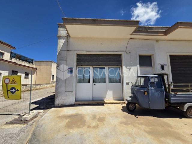 Capannone in vendita a Puglia, Brindisi