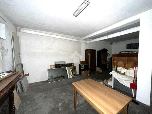 Capannone in vendita a Leumann, Piemonte