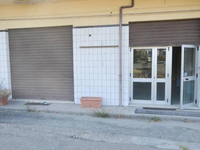 Capannone in vendita a Corigliano-Rossano, Calabria
