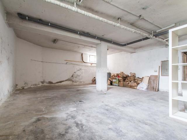 Capannone in vendita a Zona Omogenea Milano Nord, Cusano Milanino