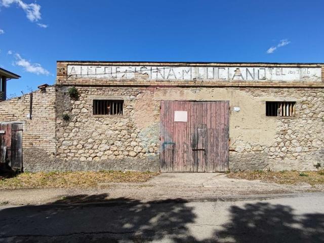 Capannone in vendita a Elice, Abruzzo