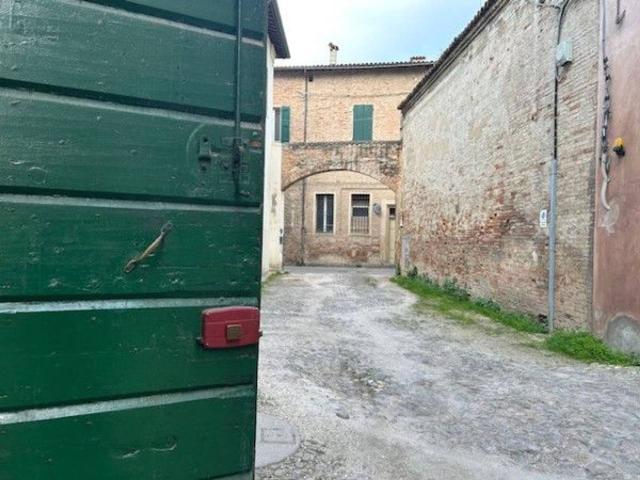 Capannone in vendita a Unione della Romagna Faentina, Faenza