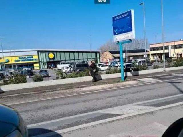Capannone in vendita a Case UNRRA, Marche