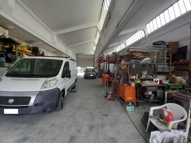 Capannone in vendita a Fiorenzuola D'arda, Reggio Emilia