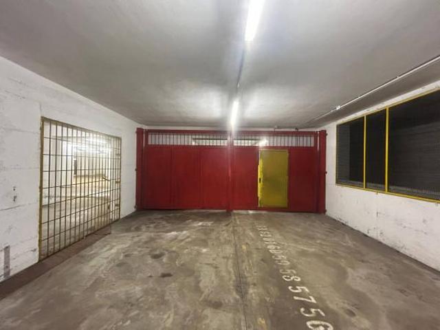 Capannone in vendita a Gallarate, Lombardia