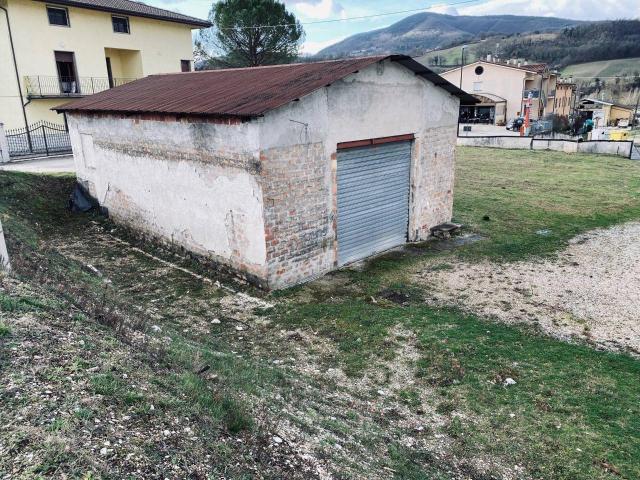Capannone in vendita a Osteria di Colleponi, Genga