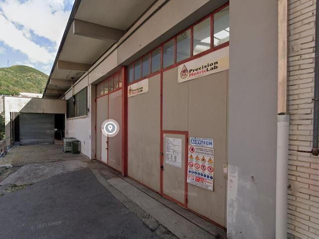 Capannone in vendita a Medio Ponente, Serra Riccò