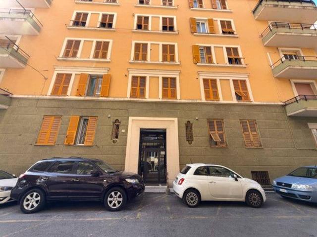 Capannone in vendita a Medio Ponente, Serra Riccò