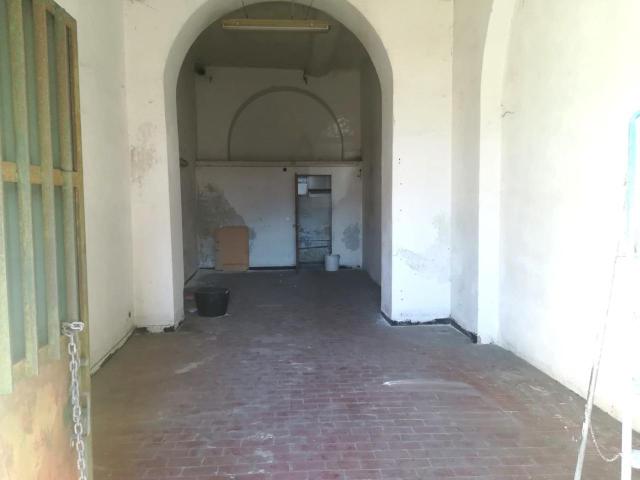 Capannone in vendita a Centro Ovest, Serra Riccò