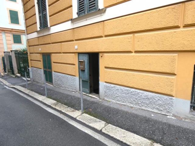 Capannone in vendita a Serra Riccò, Liguria