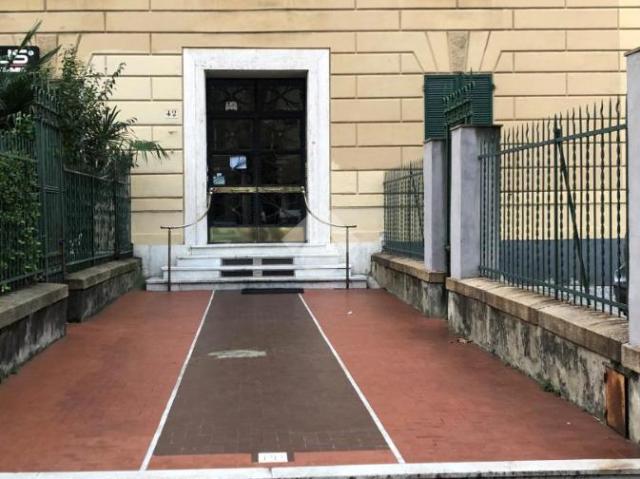 Capannone in vendita a Medio Levante, Serra Riccò