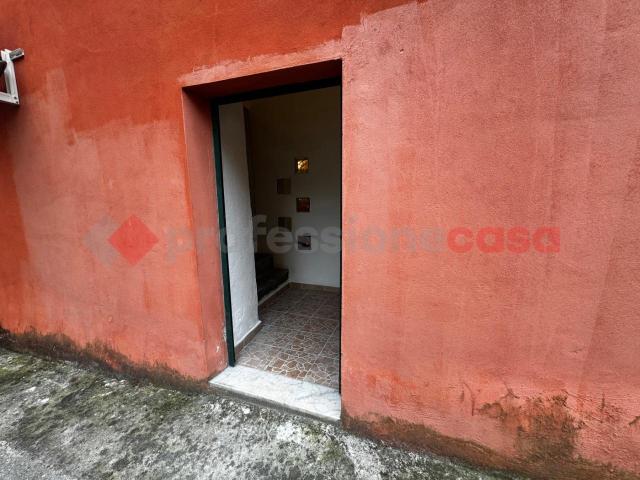 Capannone in vendita a Levante, Serra Riccò