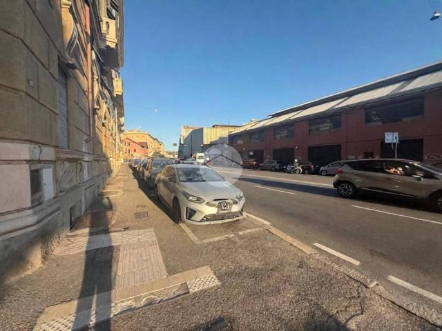 Capannone in vendita a Medio Ponente, Serra Riccò