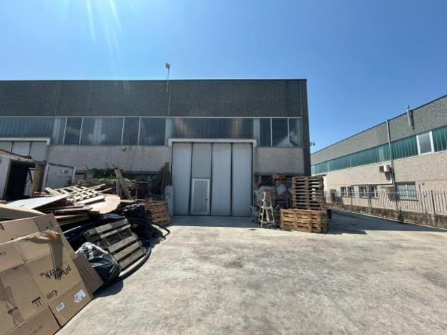 Capannone in vendita a Gragnano Trebbiense, Reggio Emilia