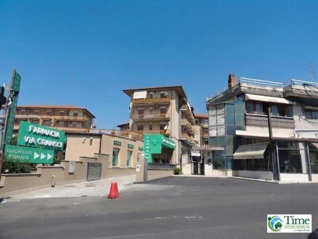 Capannone in vendita a Gravina Di Catania, Sicilia