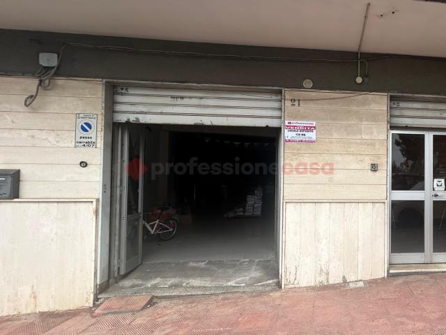 Capannone in vendita a Puglia, Taranto