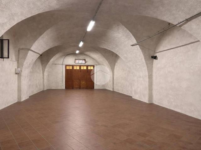 Capannone in vendita a Borgo Foce, Imperia